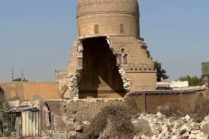 Tarihi Türbenin Yıkımına Tepkiler Büyüyor