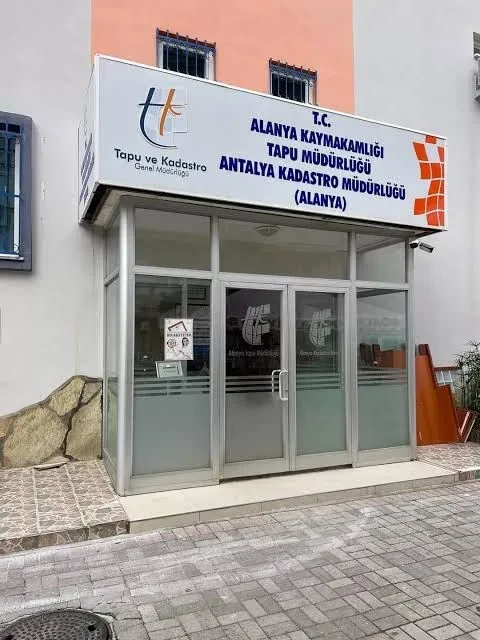 Sahte Kimlikle 23 Milyonluk Vurgun