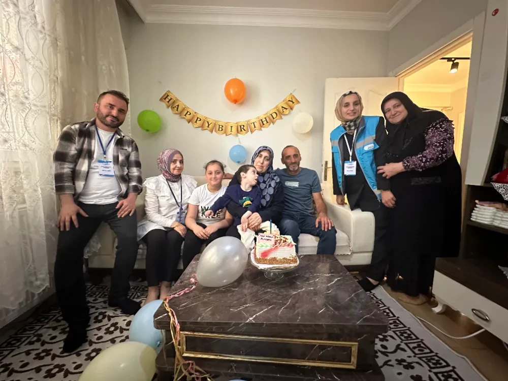 Özel Çocuklara Doğum Günü Sürprizi