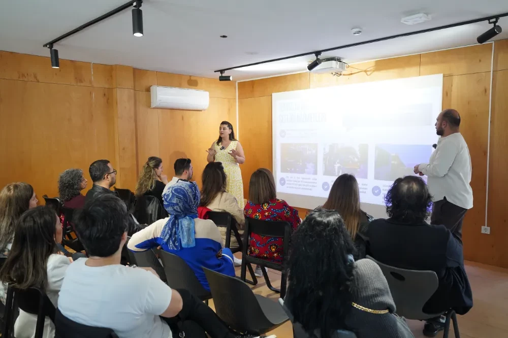 Gönüllüler Sahaya İniyor