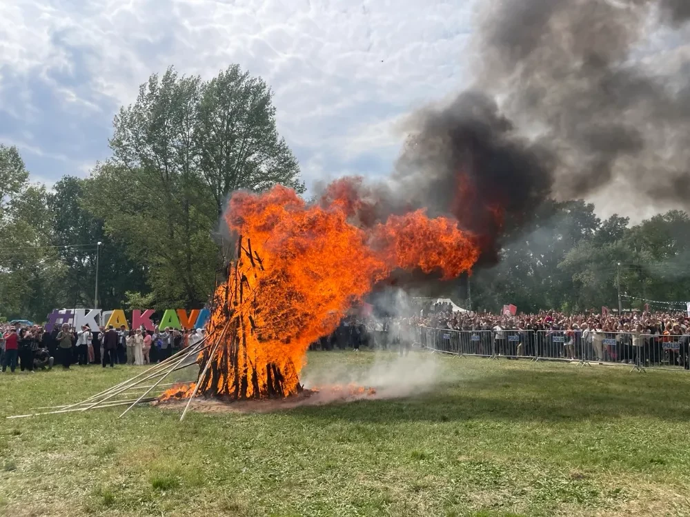 Kakava Heyecanı Ateşle Yükseldi