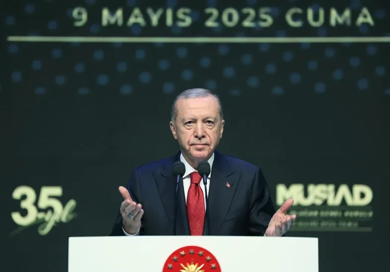 Krizler İçinde Güvenle Yol Alıyoruz